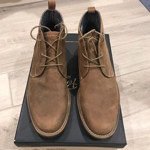 Penguin leather boot with contrast stitching